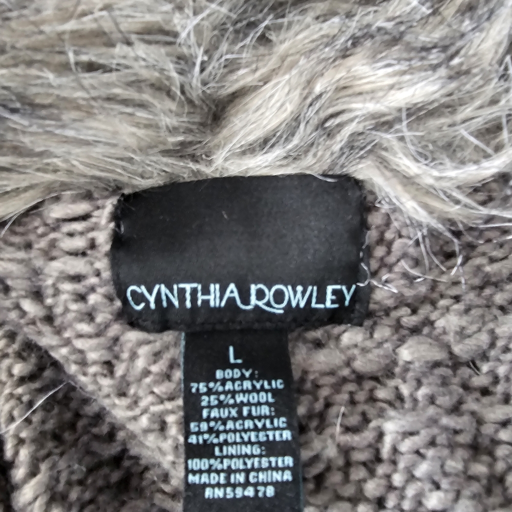 Sweater - Picture 3 of 3